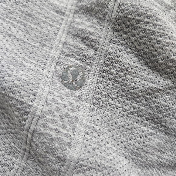 Lululemon Athletica Swiftly Tech Short-Sleeve - Picture 2 of 3